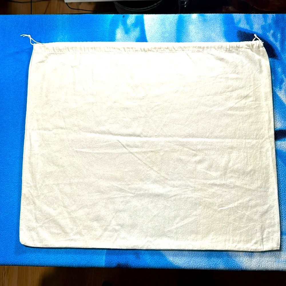 PRADA 🔥 Dust Cover - Picture 3 of 6